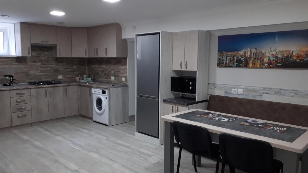 Окремі Номери В Гостьовому Будинку Типу Guest House Kropivnickij Kültér fotó