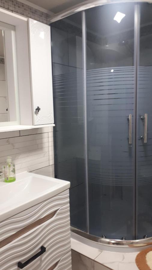 Окремі Номери В Гостьовому Будинку Типу Guest House Kropivnickij Kültér fotó